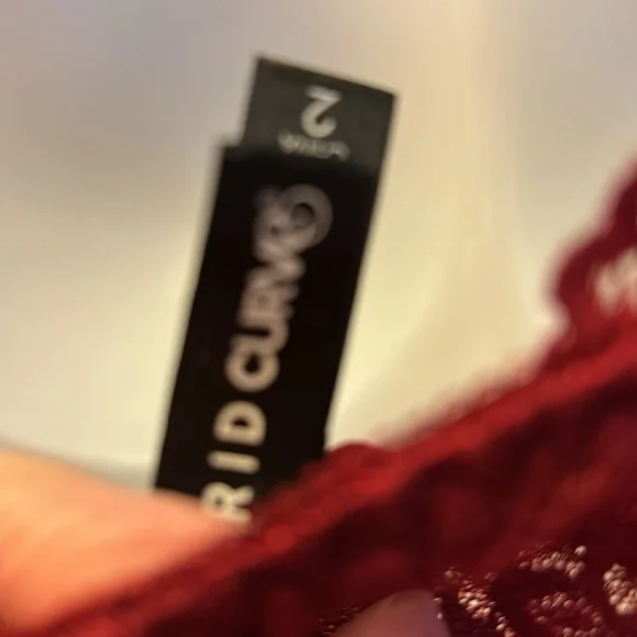 Torrid Curve Size 2 Bralette, Burgundy, Adjustable Straps! - Picture 4 of 4